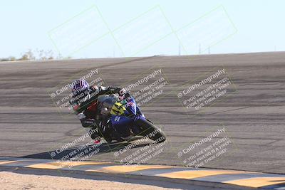 media/Nov-17-2024-CVMA (Sun) [[1fec520723]]/Race 11-Amateur Supersport Open/